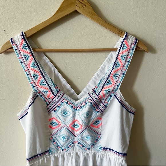 AE White Embroidered Mini Dress Size 4 Boho Hippie Festival Western Flirty - Picture 3 of 13